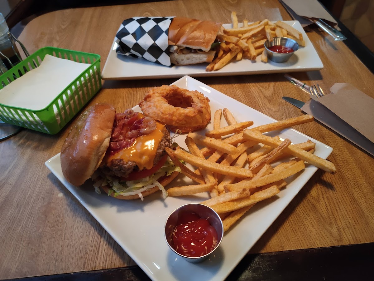 Abbey Road Cafe And Beatles Museum Photos 2